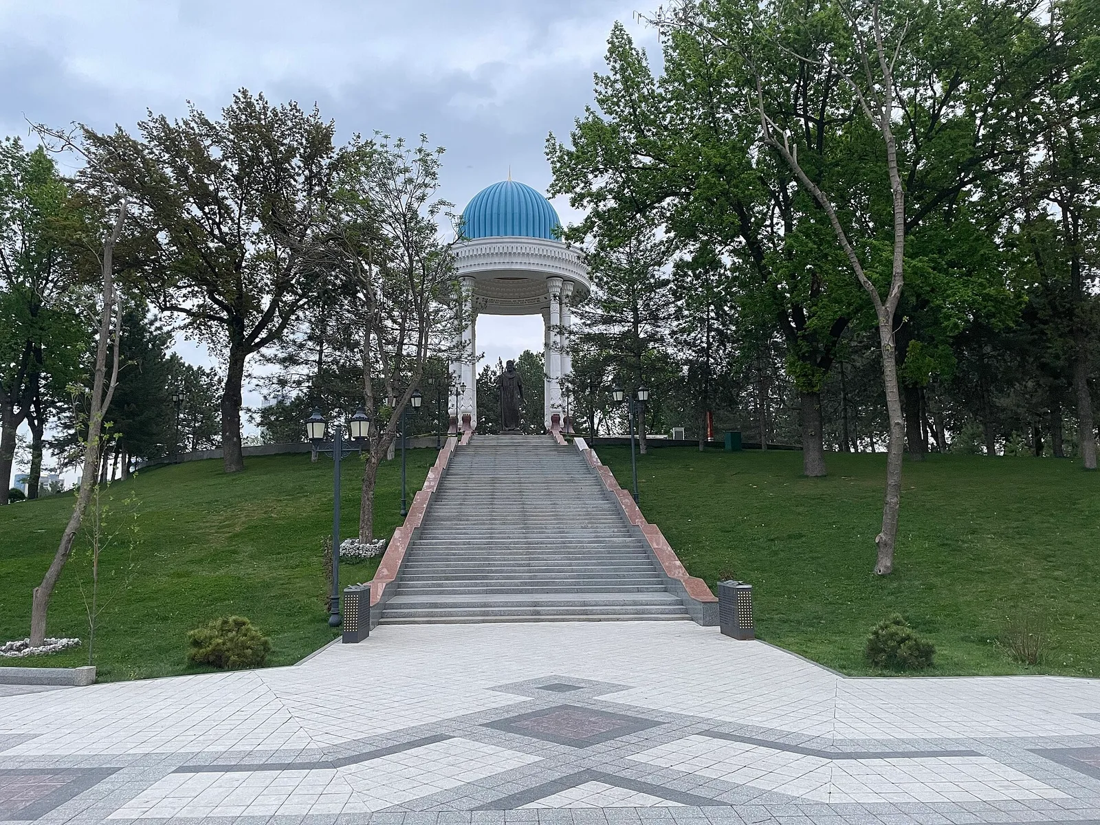Adiblar xiyoboni
