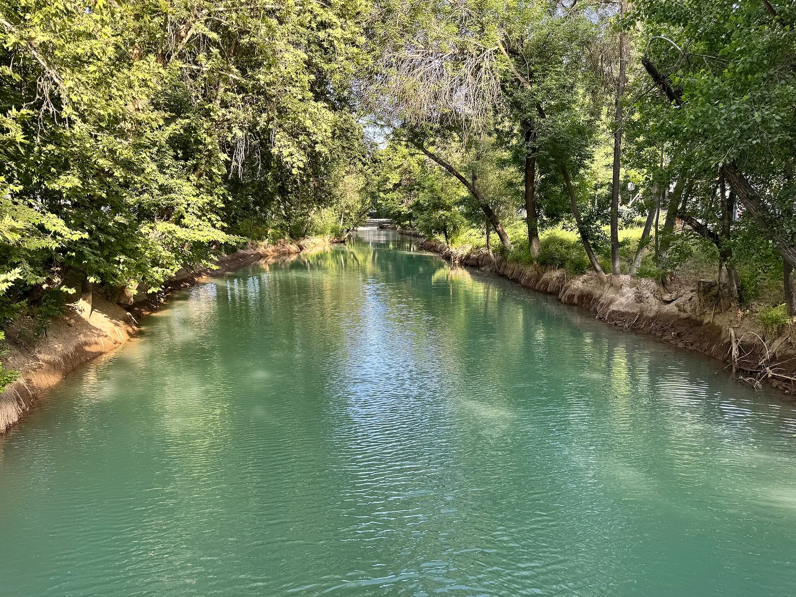 Oqtepa kanali bo‘yi — 2-rasm
