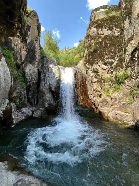 Qoraqiyasoy sharsharasi